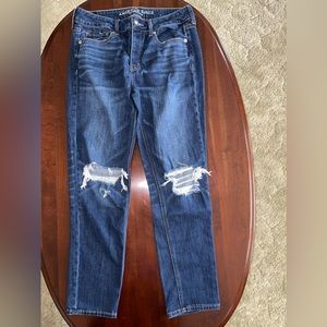 Women’s American Eagle Tomgirl Ripped Jeans